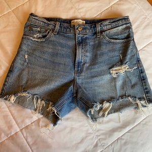 Abercrombie High Rise 4” Short